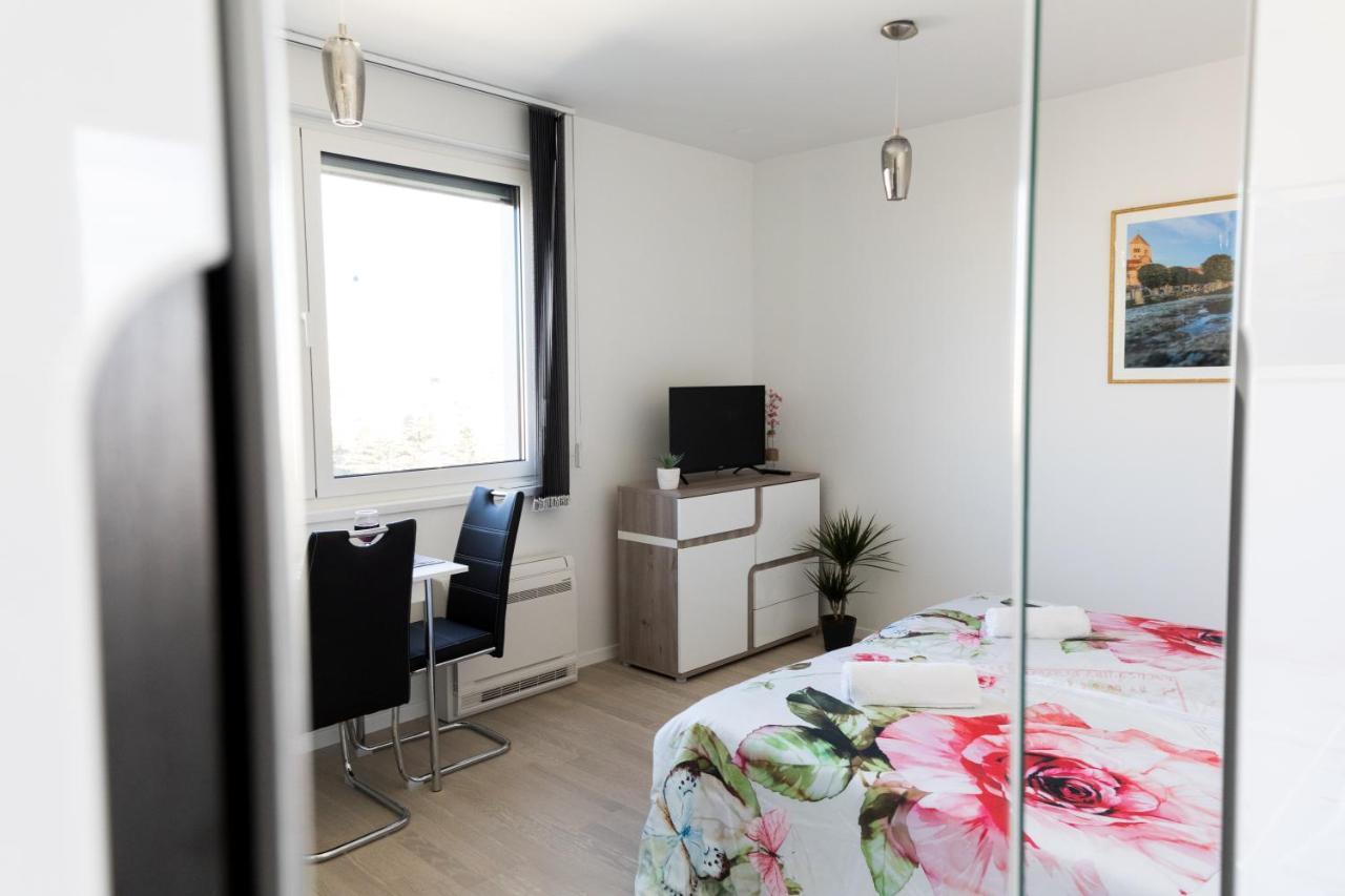 Studio Apartman Moonlight Задар Екстер'єр фото